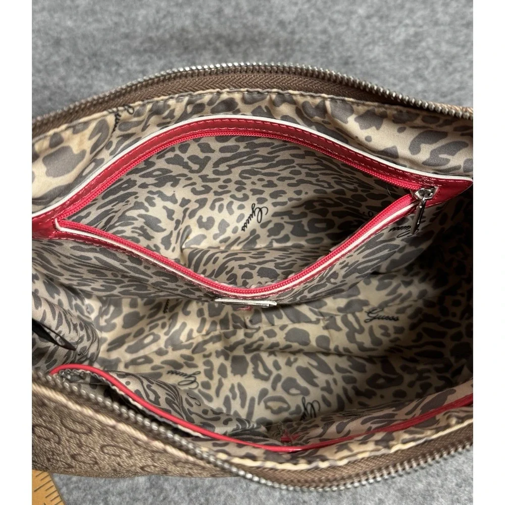 GUESS Beige Brown Logo Hobo Shoulder Bag Purse Coral Color Faux Leather Strap‎
